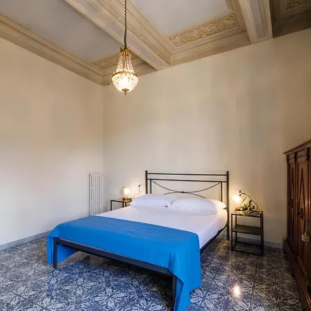 아파트 With Stunning Church Of San Domenico View 시에나