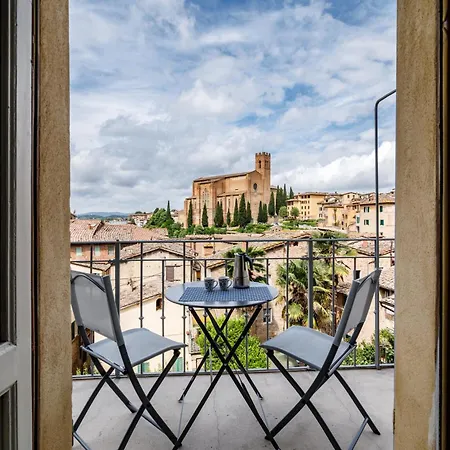 아파트 With Stunning Church Of San Domenico View