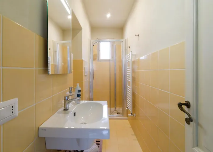 Guesthost - Stunning Church Of San Domenico View *