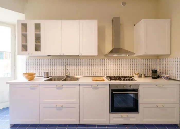 Guesthost - Stunning Church Of San Domenico View