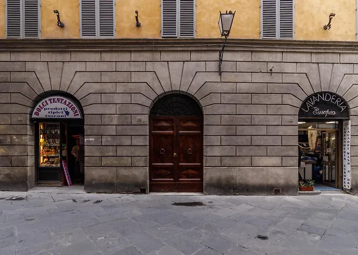 Guesthost - Stunning Church Of San Domenico View * Sienne