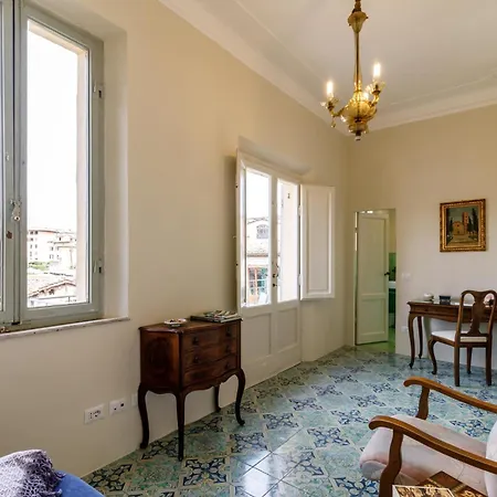 With Stunning Church Of San Domenico View Appartement