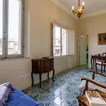 Apartment Guesthost - Stunning Church Of San Domenico View Siena