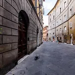 Apartment Guesthost - Stunning Church Of San Domenico View