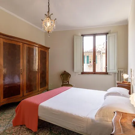 With Stunning Church Of San Domenico View Apartament